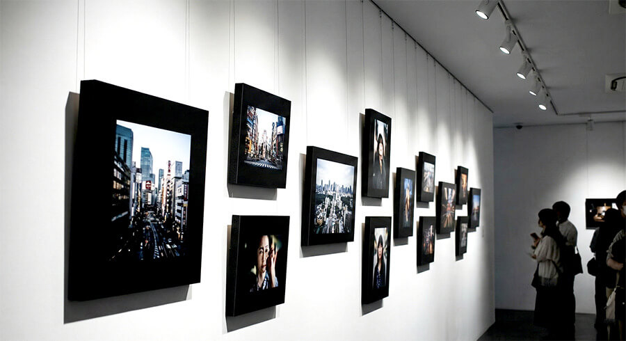 写真展示で使用されるブラックボード画像